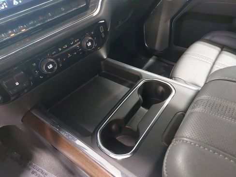 Used 2024 Chevrolet Silverado 3500 High Country w/ High Country Premium Package image 25