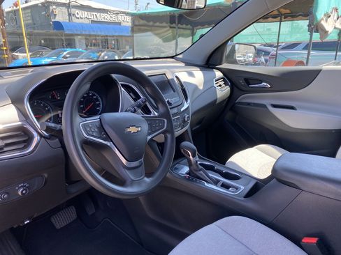 Used 2022 Chevrolet Equinox LS w/ LPO, Chrome Package FWD image 14