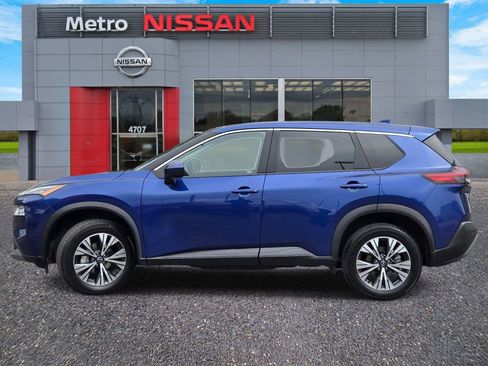 Certified 2023 Nissan Rogue SV FWD image 3