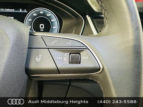 Certified 2025 Audi Q5 e Premium Plus w/ Premium Plus Package AWD/4WD image 19