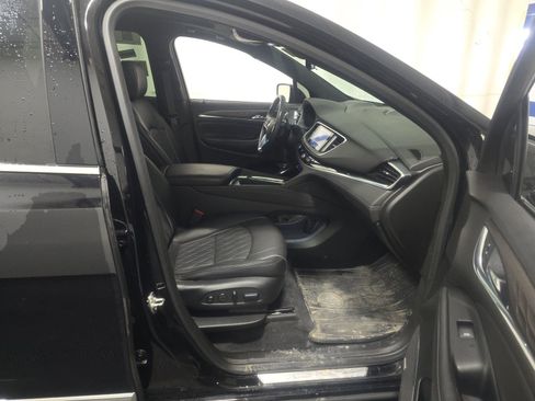 Used 2024 Buick Enclave Avenir w/ Avenir Technology Package image 8