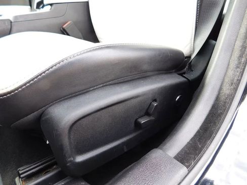 Used 2021 Chrysler 300 S w/ S Model Appearance Package image 18