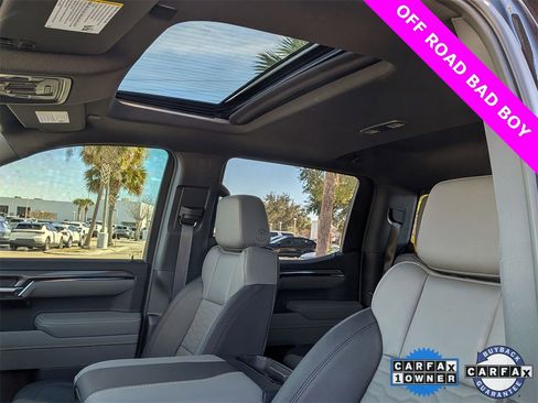 Used 2025 Chevrolet Silverado 1500 ZR2 w/ Technology Package image 19