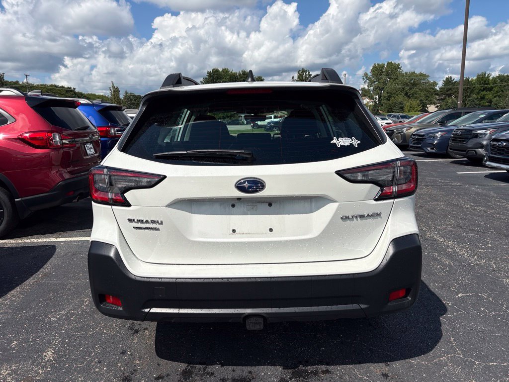 Certified 2024 Subaru Outback AWD/4WD image 3