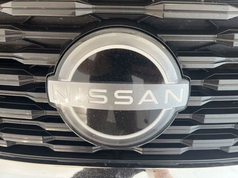 Used 2022 Nissan Rogue SV FWD image 35