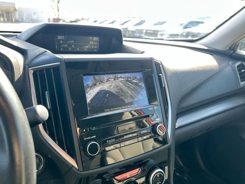 Used 2020 Subaru Forester Premium image 32