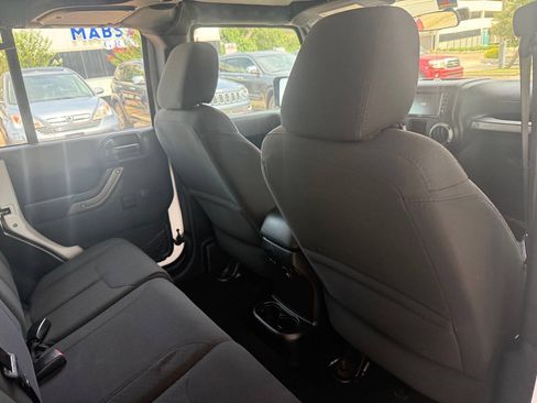 Used 2016 Jeep Wrangler Unlimited Sport w/ Connectivity Group AWD/4WD image 19