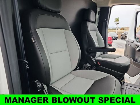 New 2024 RAM ProMaster 3500 w/ Convenience Group FWD image 10