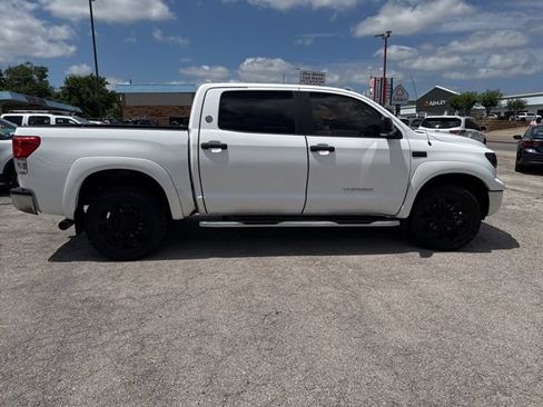 Used 2013 Toyota Tundra 4x4 CrewMax w/ Tow Pkg image 23
