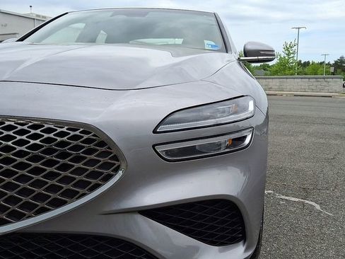 Used 2024 Genesis G70 2.5T AWD/4WD image 9