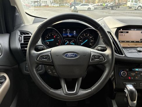Used 2019 Ford Escape SEL image 11