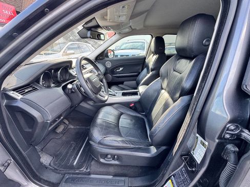 Used 2016 Land Rover Range Rover Evoque SE image 11