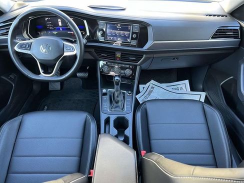 Certified 2023 Volkswagen Jetta SE w/ Panoramic Sunroof Package FWD image 15
