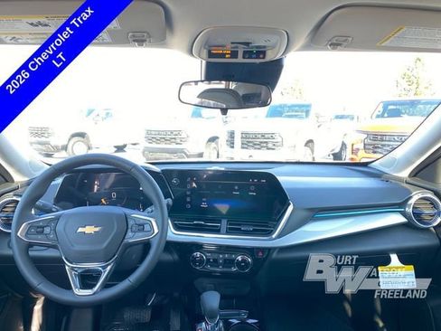 New 2026 Chevrolet Trax LT w/ Driver Confidence Package image 17