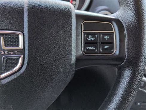 Used 2019 Dodge Journey SE w/ Blacktop Package image 25