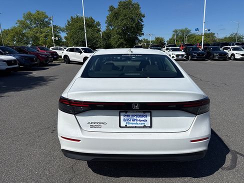 Used 2024 Honda Accord EX image 3