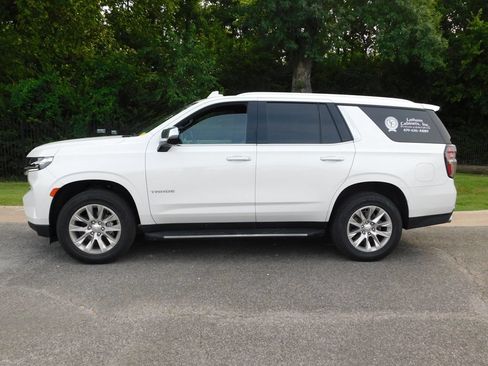 Used 2021 Chevrolet Tahoe Premier AWD/4WD image 2