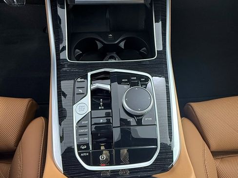 Used 2026 BMW X5 xDrive40i w/ M Sport Package image 15