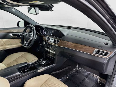 Used 2014 Mercedes-Benz E 63 AMG 4MATIC Sedan image 28