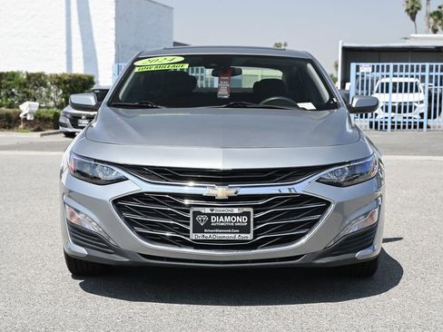 Used 2024 Chevrolet Malibu LT FWD image 2