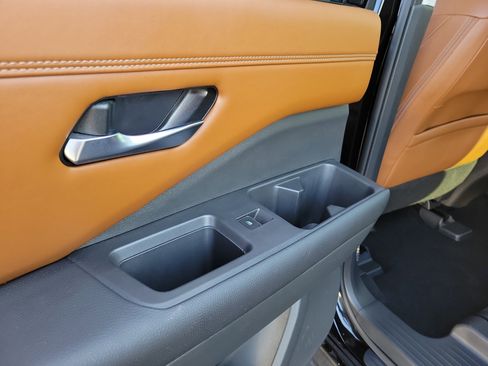 Certified 2023 Nissan Pathfinder Platinum image 13