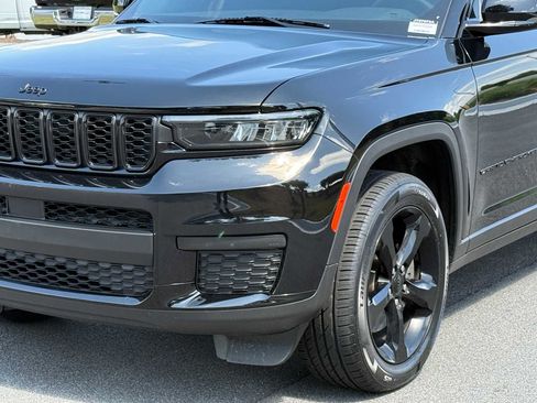 Used 2023 Jeep Grand Cherokee L Laredo AWD/4WD image 10