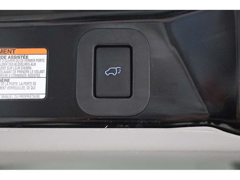 Used 2018 Toyota Sienna LE FWD image 26