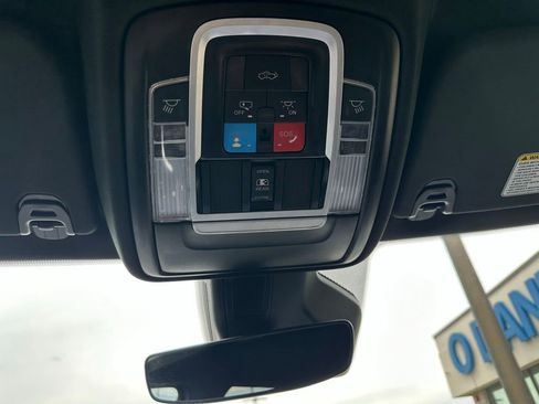 Used 2025 RAM 1500 Big Horn AWD/4WD image 24