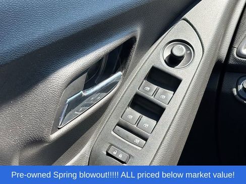 Used 2018 Chevrolet Trax LT w/ LT Convenience Package AWD/4WD image 33