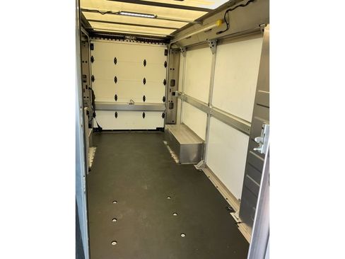 Used 2024 Chevrolet Brightdrop 600 w/ Commercial Equipment Package AWD/4WD image 16