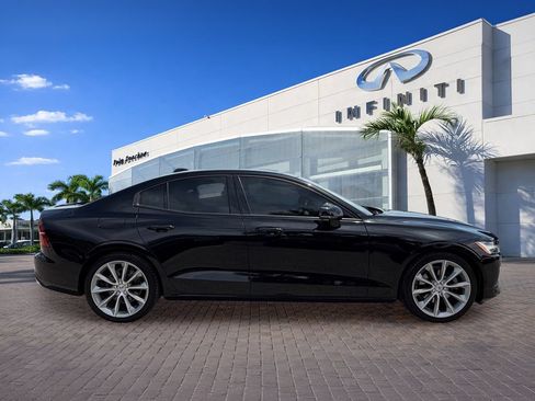 Used 2020 Volvo S60 T5 Momentum FWD image 8