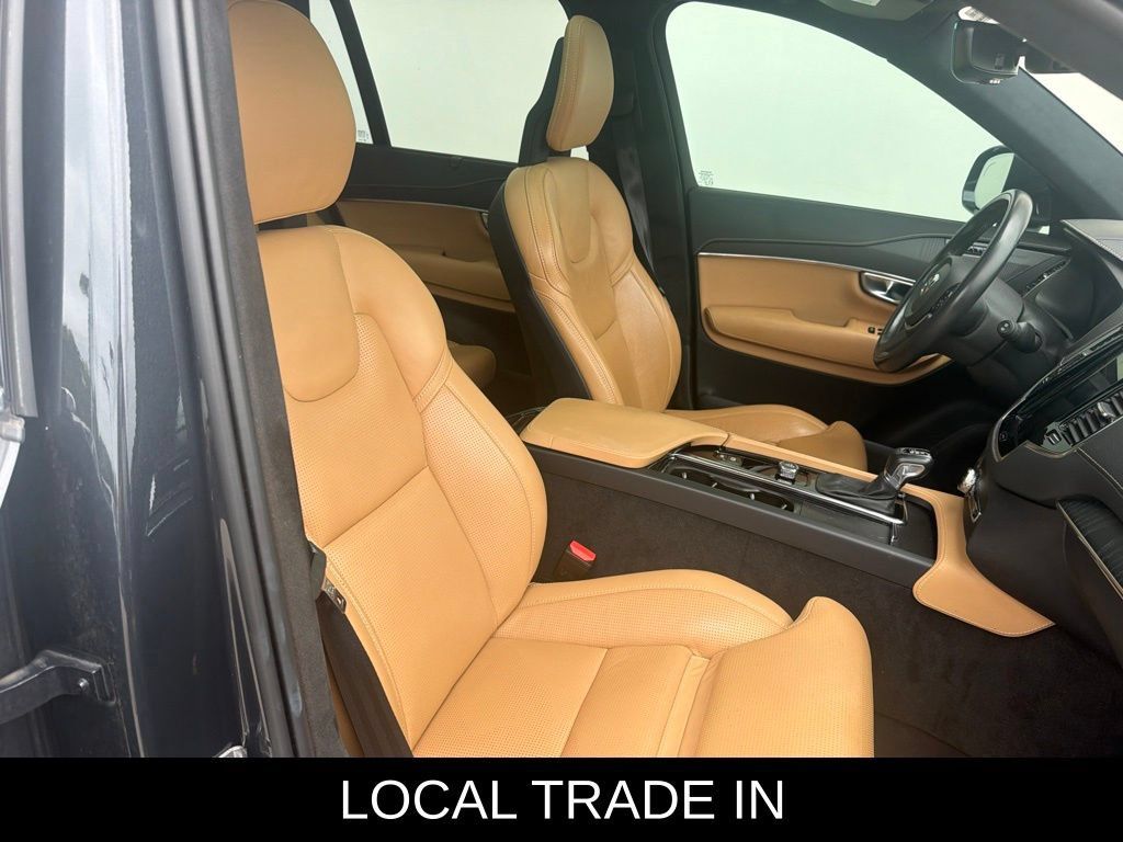 Used 2022 Volvo XC90 T6 Inscription w/ Lounge Package AWD/4WD image 18