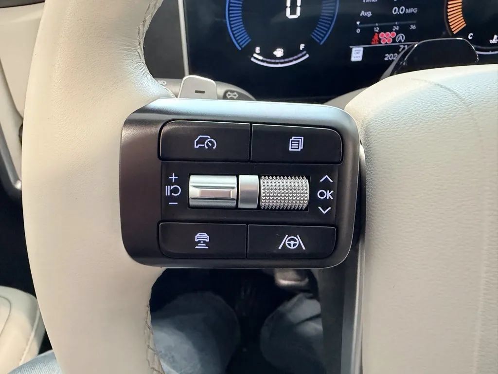 Used 2026 Hyundai Santa Fe SEL AWD/4WD image 34