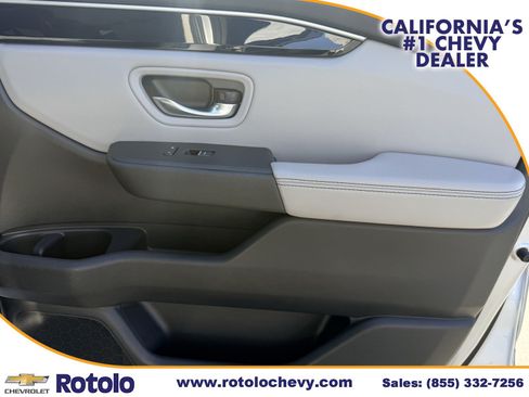Used 2025 Honda Pilot Touring image 9
