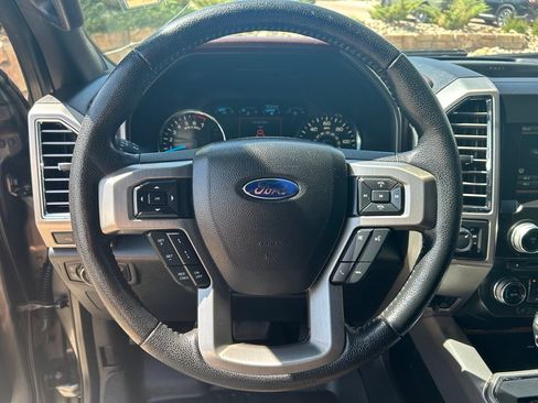 Used 2015 Ford F150 Platinum w/ Equipment Group 701A Luxury AWD/4WD image 22