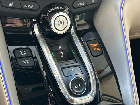 Certified 2025 Acura TLX w/ Technology Package image 18