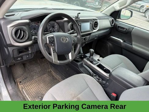 Used 2019 Toyota Tacoma SR5 AWD/4WD image 10
