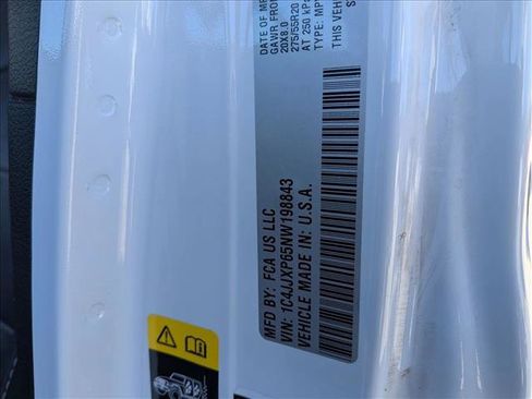 Used 2022 Jeep Wrangler Unlimited Sahara image 20