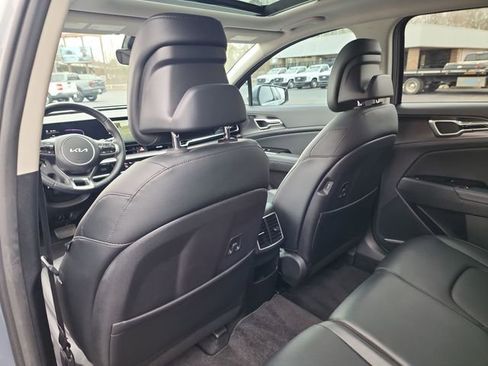 Used 2025 Kia Sportage EX w/ Premium Package image 31