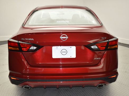 Used 2024 Nissan Altima 2.5 SV w/ SV Premium Package AWD/4WD image 6