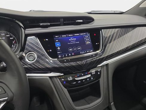 Certified 2024 Cadillac XT6 Premium Luxury w/ LPO, Floor Liner Package AWD/4WD image 17