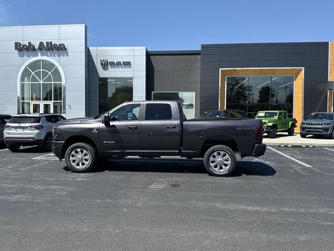 New 2026 RAM 2500 Big Horn AWD/4WD image 11