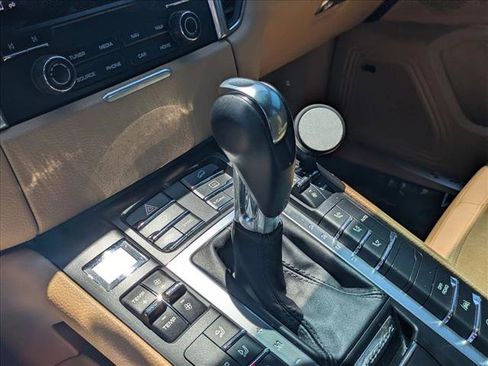 Used 2017 Porsche Macan S AWD/4WD image 12