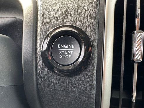 Used 2025 Ford Expedition Active RWD image 31
