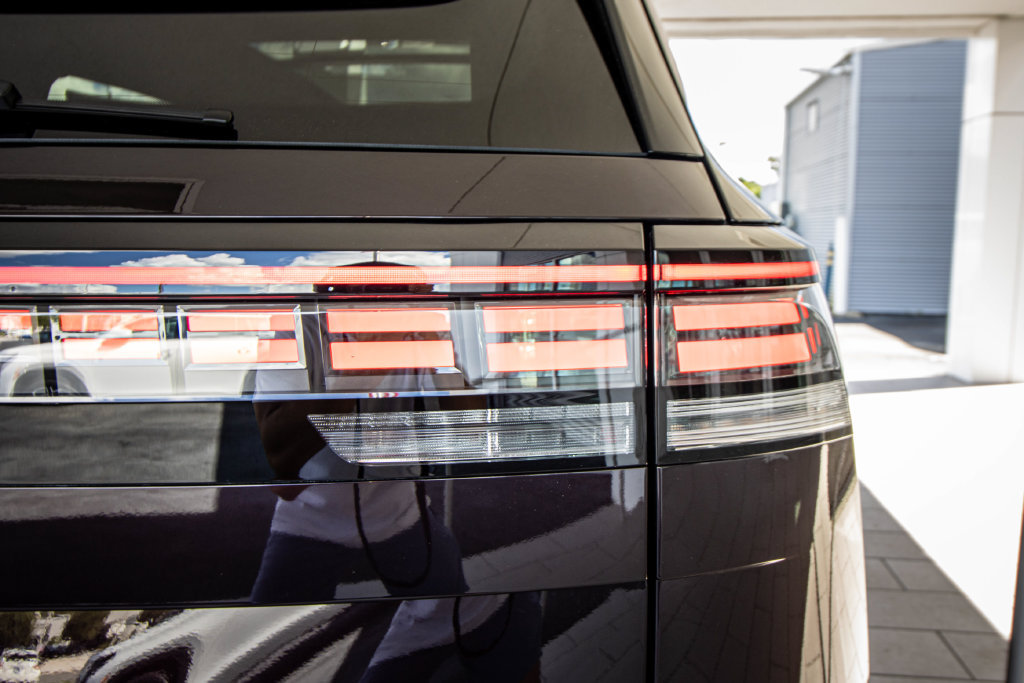 New 2027 Volkswagen Atlas SEL R-Line AWD/4WD image 16