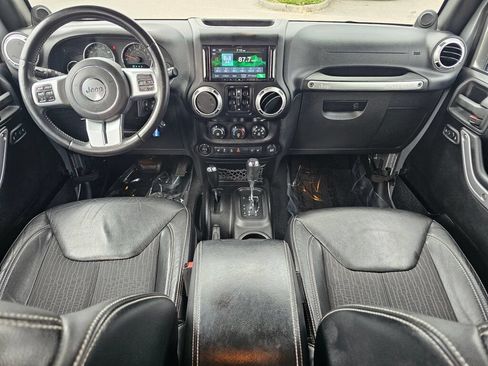 Used 2013 Jeep Wrangler Unlimited Sport AWD/4WD image 12