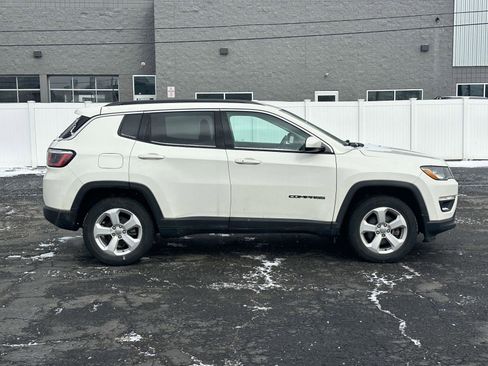 Used 2018 Jeep Compass Latitude w/ Popular Equipment Group image 2