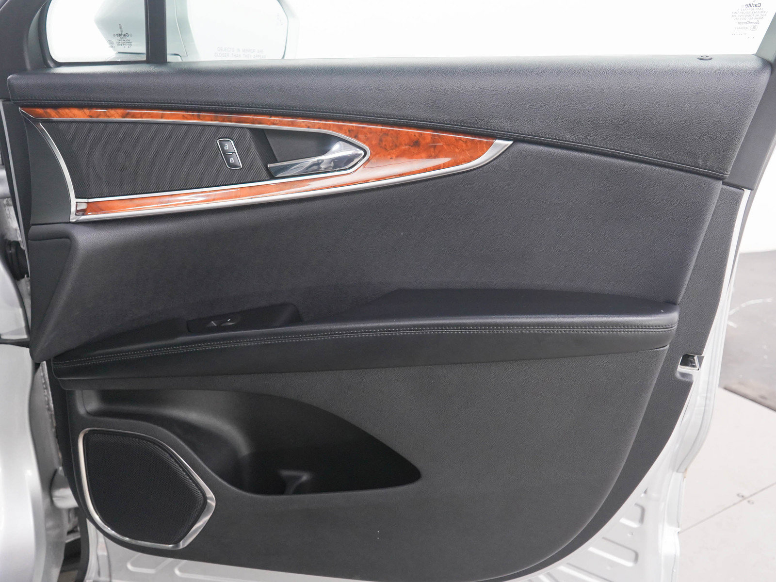 Used 2018 Lincoln MKX Reserve AWD/4WD image 12