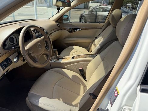 Used 2007 Mercedes-Benz E 350 4MATIC Sedan image 11