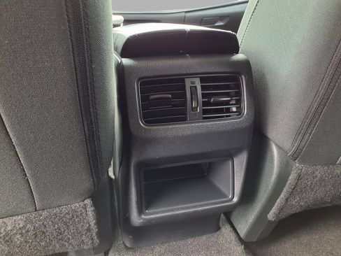 Used 2024 Nissan Rogue S FWD image 22